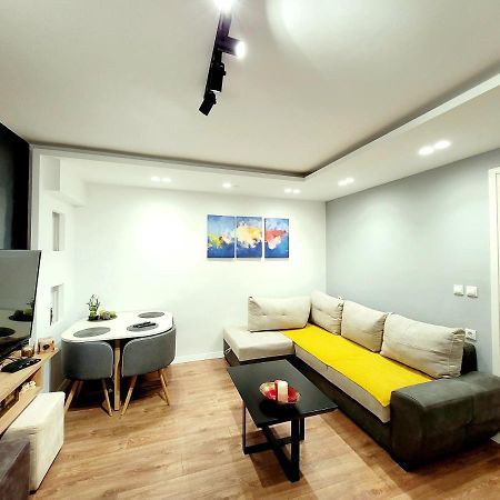 Loi Apartment Sarandë Buitenkant foto
