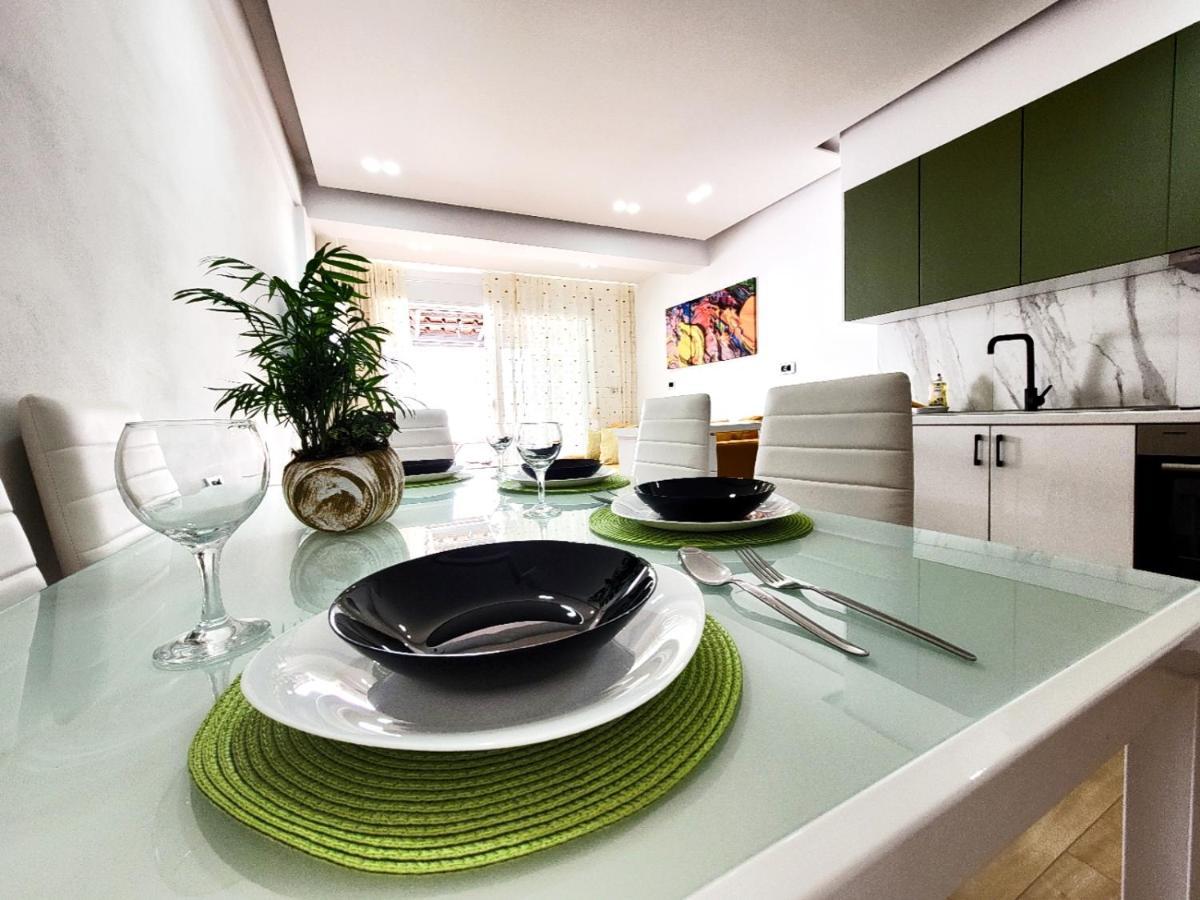 Loi Apartment Sarandë Buitenkant foto