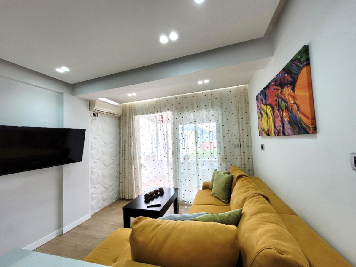 Loi Apartment Sarandë Buitenkant foto