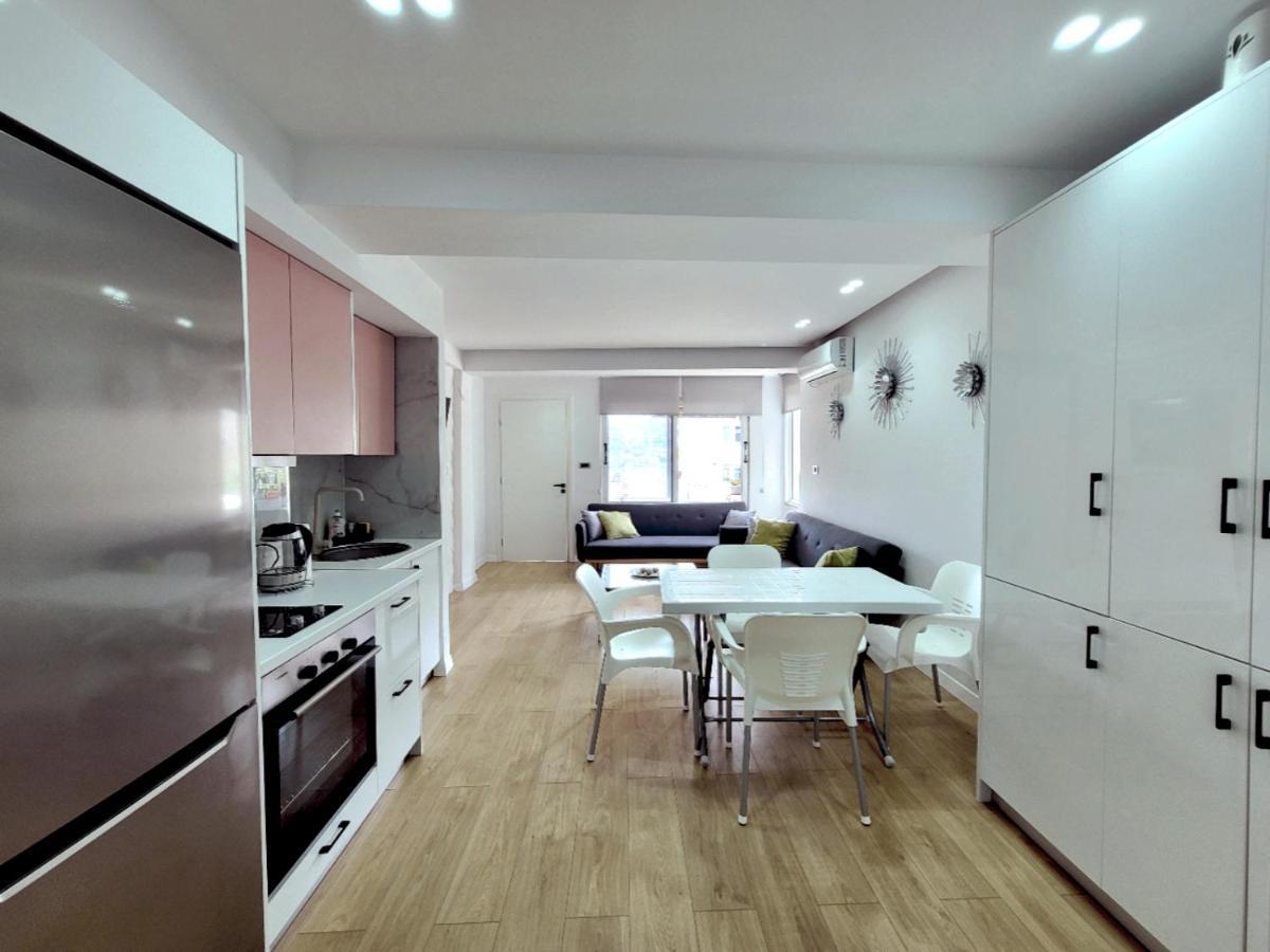 Loi Apartment Sarandë Buitenkant foto
