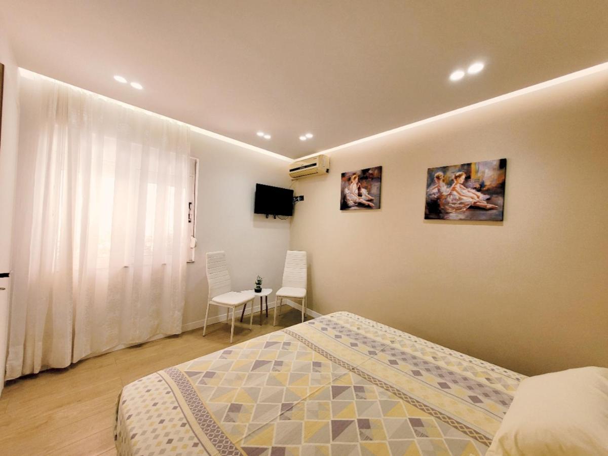 Loi Apartment Sarandë Buitenkant foto