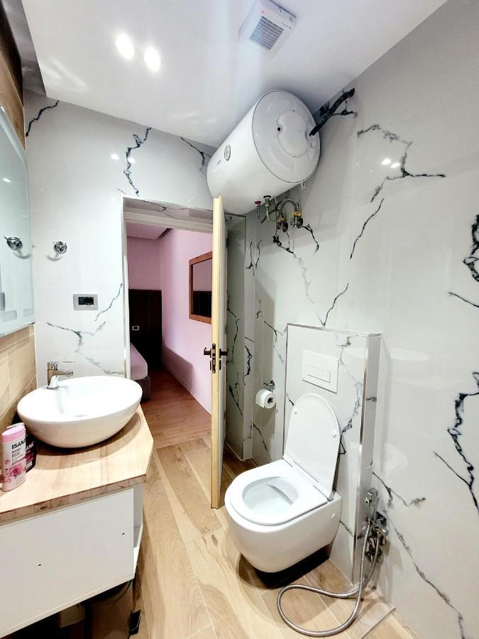 Loi Apartment Sarandë Buitenkant foto