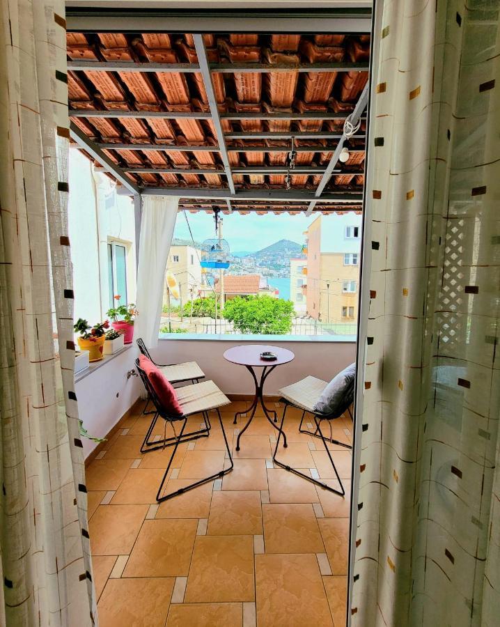 Loi Apartment Sarandë Buitenkant foto