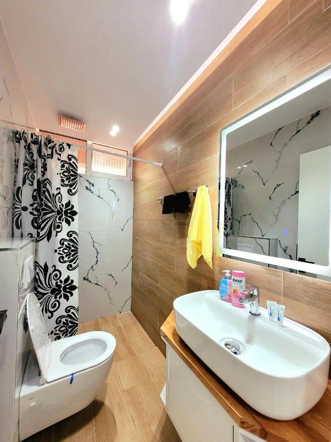 Loi Apartment Sarandë Buitenkant foto
