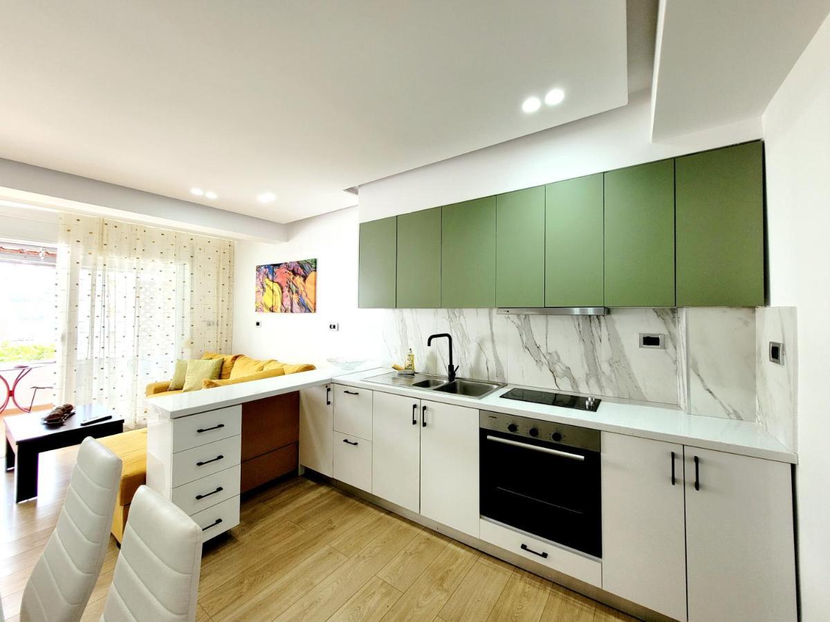 Loi Apartment Sarandë Buitenkant foto