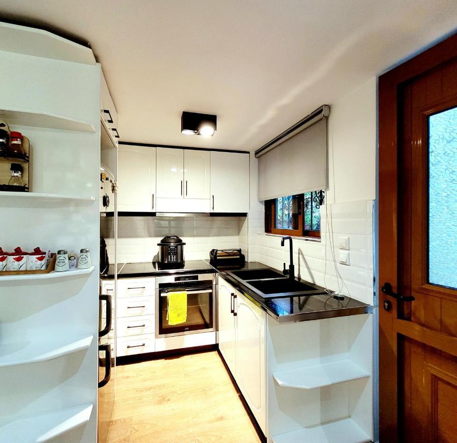 Loi Apartment Sarandë Buitenkant foto