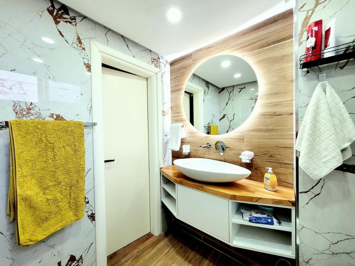 Loi Apartment Sarandë Buitenkant foto